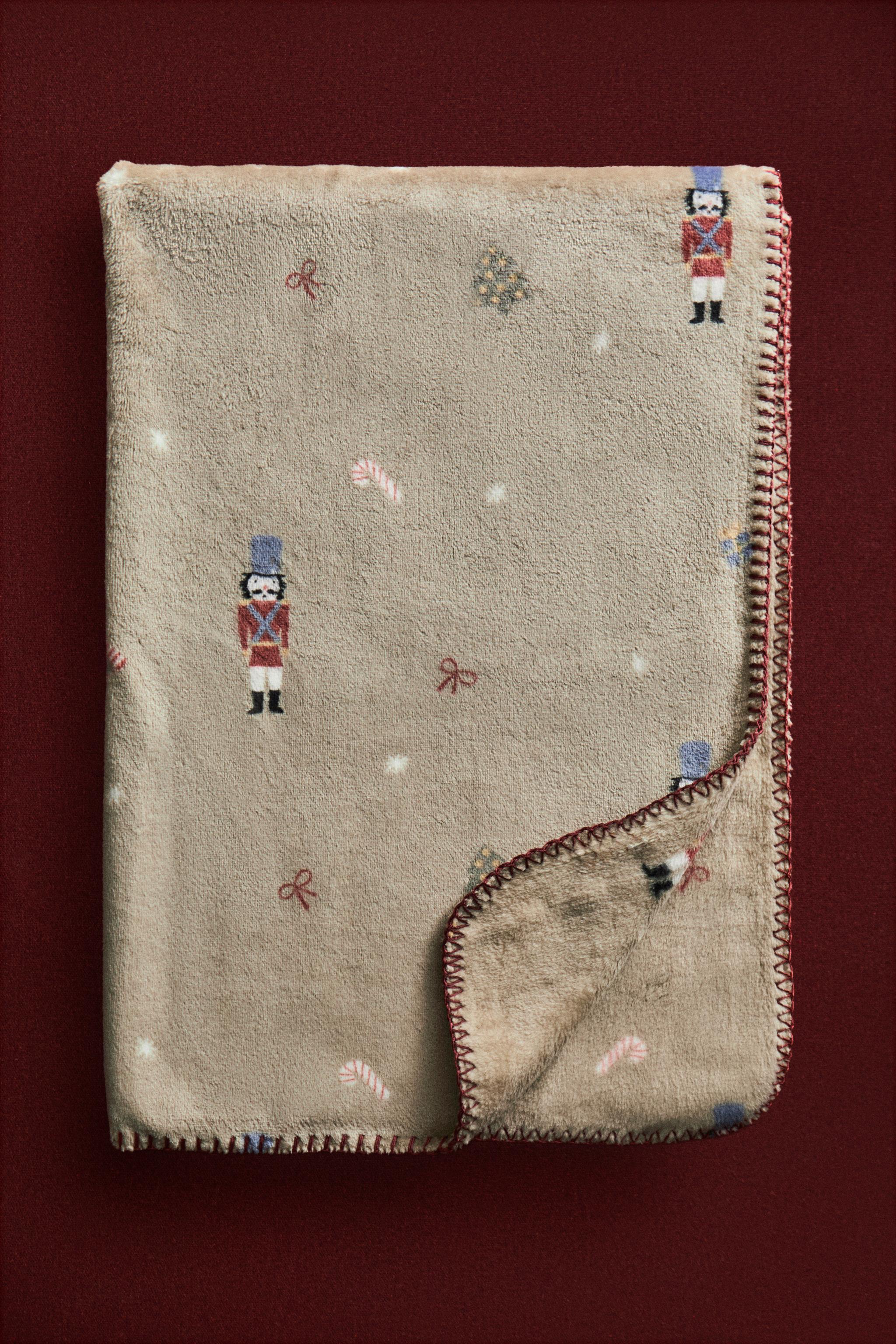 CHILDREN'S FLEECE CHRISTMAS NUTCRACKER BLANKET